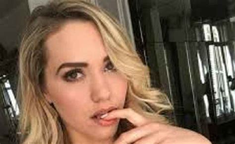 mia malkova only fans|OnlyFans